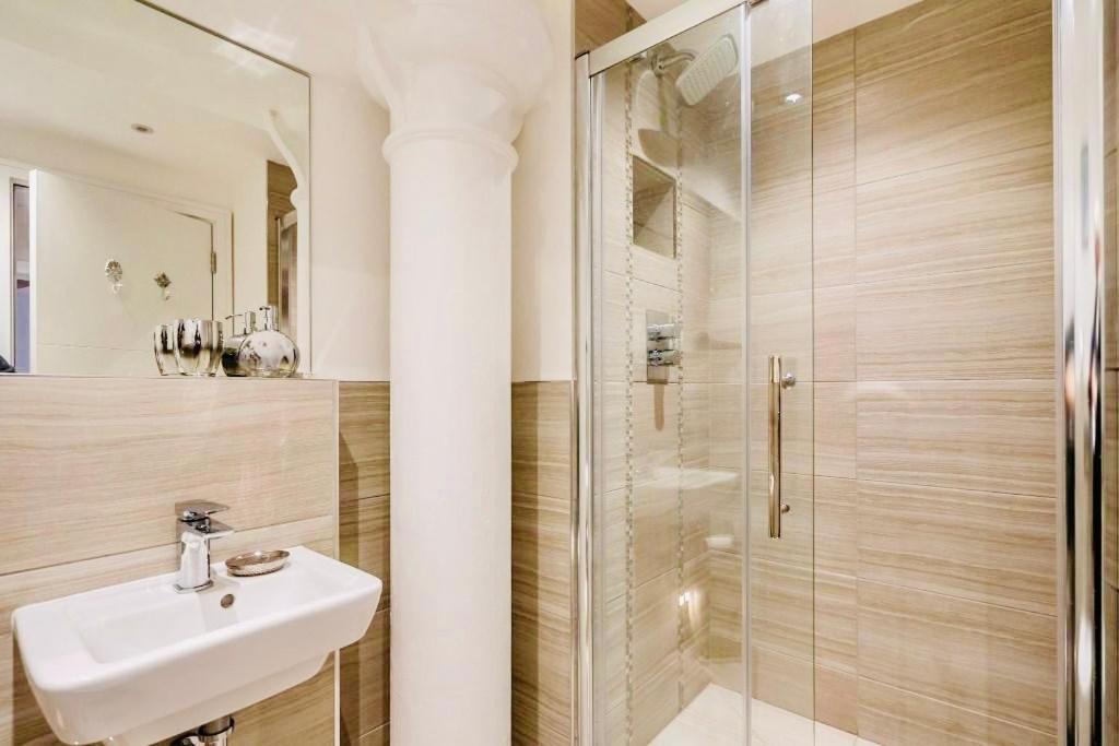 City Centre Apartment Манчестер Экстерьер фото